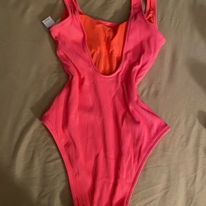 1 piece swimsuit